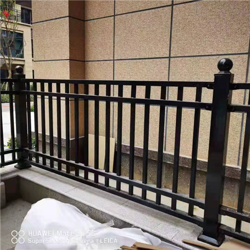 河南铁艺大门护栏厂家提供全方位贴心服务(图3)
